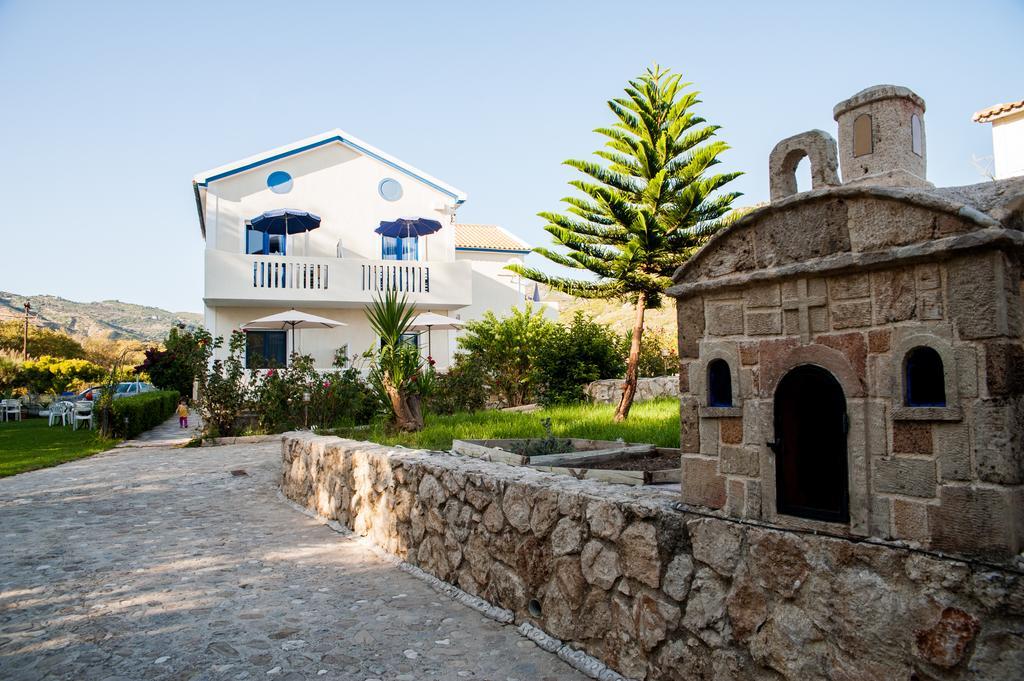 Dreams Apartments - Katelios,Santa Barbara Beach Kateleios Exterior foto